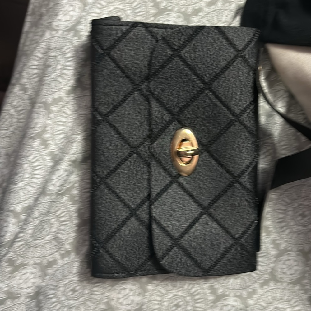 New - Picture 2 of 2